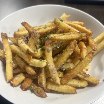 Eagle's Nest at Blackwater - Truffle Fries - Gastropubs Near Me - Crestview, Florida Eagle's Nest at Blackwater - Truffle Fries - Gastropubs Near Me - Crestview, Florida