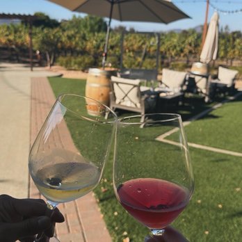 Lorimar Vineyards and Winery - Sparking wine - Wineries Near Me - Temecula, California
