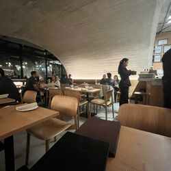 Sartoria - Inside
