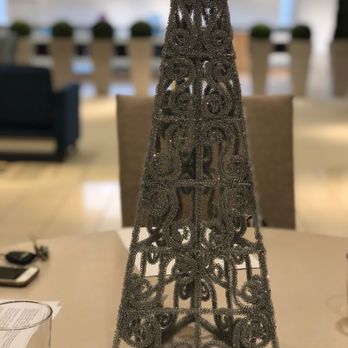 Tilly's - Christmas decor on tables - Coffee & Tea Near Me - Fishers, Indiana