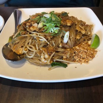 Thai Kitchen Bird Pepper - Pad thai - Thai Near Me - Bellevue, Washington Thai Kitchen Bird Pepper - Pad thai - Thai Near Me - Bellevue, Washington