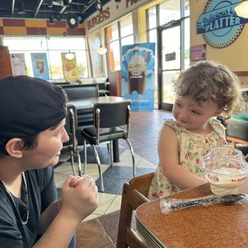 A&W Restaurant - Our server was so nice! - Burgers Near Me - Auburndale, Florida