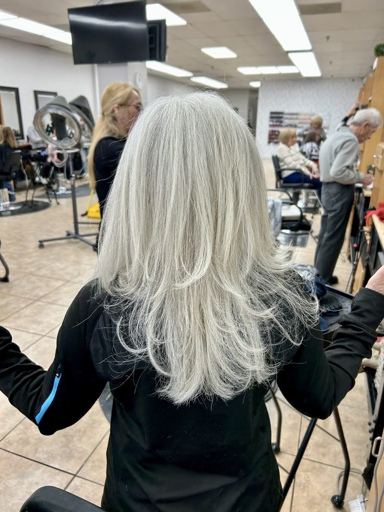 ALL ABOUT YOU Updated September 2024 19 Reviews 1904 Waukegan Rd, Glenview, Illinois