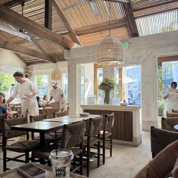 Great White - Breakfast & Brunch Near Me - Los Angeles, California