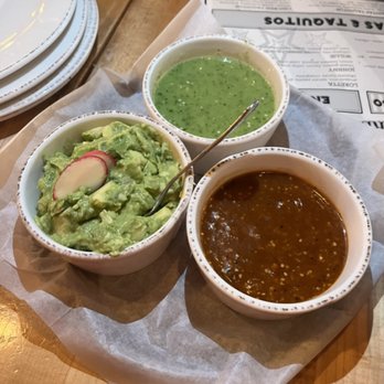 Bakersfield Nashville - Salsa and guacamole - Tacos Near Me - Nashville, Tennessee
