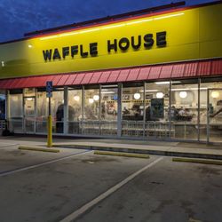 Waffle House - Waffle House at 6:45am, Riverview FL