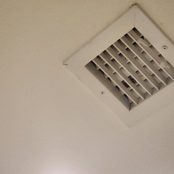 Hilton Phoenix Tapatio Cliffs Resort - Dead Freeloader in the Bathroom - Hotels Near Me - Phoenix, Arizona