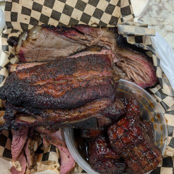 Rack Rubbers BBQ - 4 meats (tri tip, brisket, ribs & pork belly) - Caterers Near Me - Visalia, California