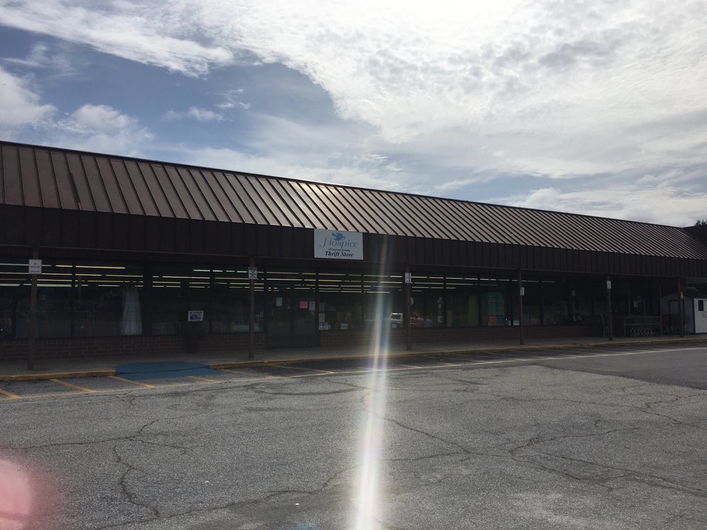 Hospice of Laurens County Thriftstore Image