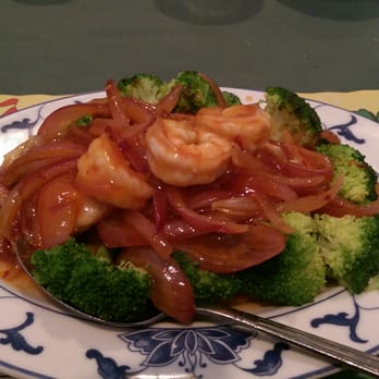 Hunan Kitchen - Shrimp with veggies and chili sauce - Chinese Near Me - Murrysville, Pennsylvania