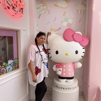 Hello Kitty Cafe - Selfie with Kitty White beside the café shop. - Cafes Near Me - Irvine, California Hello Kitty Cafe - Selfie with Kitty White beside the café shop. - Cafes Near Me - Irvine, California