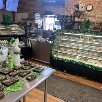 Mouses Chocolates & Coffee - Coffee & Tea Near Me - Ouray, Colorado