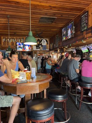 Rocky's Crown Pub by null