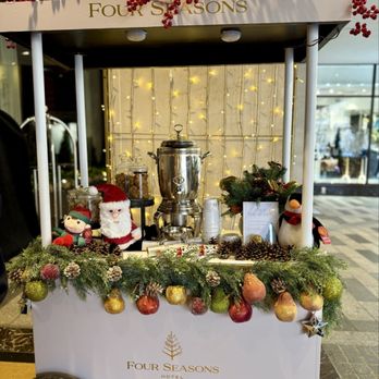 Four Seasons Hotel - Hotels Near Me - London, XGL Four Seasons Hotel - Hotels Near Me - London, XGL