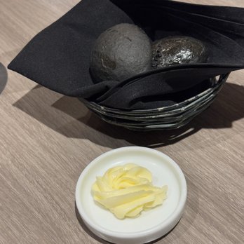 Basalt - Bread - New American Near Me - Honolulu, Hawaii