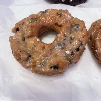 The Donut Pub - Vegan pumpkin spice donut - Donuts Near Me - New York, New York The Donut Pub - Vegan pumpkin spice donut - Donuts Near Me - New York, New York