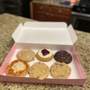 Crumbl - Concord Mills - a box of cookies - Bakeries Near Me - Concord, North Carolina Crumbl - Concord Mills - a box of cookies - Bakeries Near Me - Concord, North Carolina