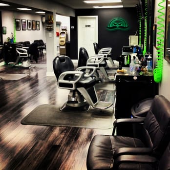 Messina's Barbershop - Barbers Near Me - Danvers, Massachusetts Messina's Barbershop - Barbers Near Me - Danvers, Massachusetts