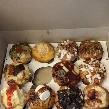 4 Corners Pizza - Pizza Cupcakes 11/12 - Pizza Near Me - Newton, Massachusetts