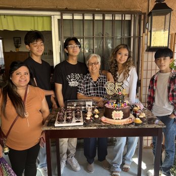 Maggie's Cake Shop - birthday cake - Desserts Near Me - San Diego, California Maggie's Cake Shop - birthday cake - Desserts Near Me - San Diego, California