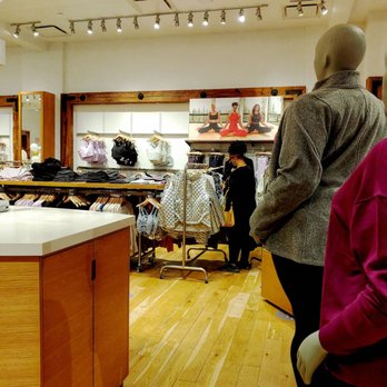 Athleta - Women's Clothing Near Me - Scottsdale, Arizona