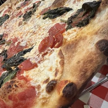 Grimaldi's Pizzeria - Pizza - Pizza Near Me - Irving, Texas Grimaldi's Pizzeria - Pizza - Pizza Near Me - Irving, Texas