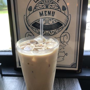 Clifton Cafe - Iced White Mocha - Coffee & Tea Near Me - Clifton, Virginia
