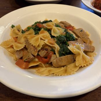 Capuano Flemington - Farfalle di Paulo (diced tomatoes, sausage, broccoli rabe, roasted peppers) - Italian Near Me - Flemington, New Jersey Capuano Flemington - Farfalle di Paulo (diced tomatoes, sausage, broccoli rabe, roasted peppers) - Italian Near Me - Flemington, New Jersey
