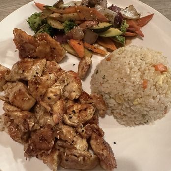Oishii Japanese Bistro - Chicken hibachi - Sushi Bars Near Me - Powell, Ohio Oishii Japanese Bistro - Chicken hibachi - Sushi Bars Near Me - Powell, Ohio