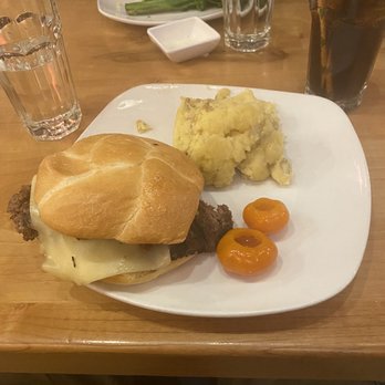 Rocking V Cafe - Burger - New American Near Me - Kanab, Utah Rocking V Cafe - Burger - New American Near Me - Kanab, Utah