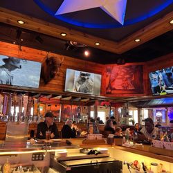 Texas Roadhouse - Bar area
