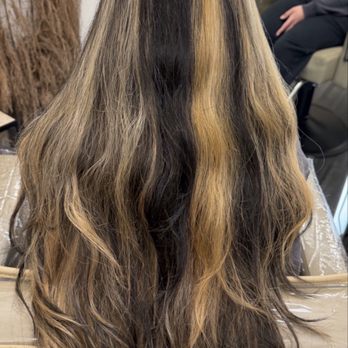 Riggs Mitchell Salon And Suites - (a family friend hairstylist took this photo to show me how unblended and what a bad job I had gotten done ) - Hair Extensions Near Me - Folsom, California Riggs Mitchell Salon And Suites - (a family friend hairstylist took this photo to show me how unblended and what a bad job I had gotten done ) - Hair Extensions Near Me - Folsom, California
