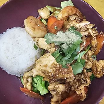 Yu De Thai Restaurant - Thai Near Me - Sparks, Nevada