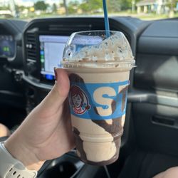 Wendy's - OREO Brownie Twist Chocolate Frosty Fusion