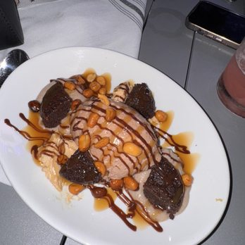 Roca & Martillo - Nutella torte - Desserts Near Me - San Antonio, Texas Roca & Martillo - Nutella torte - Desserts Near Me - San Antonio, Texas