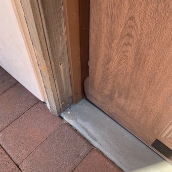 Crocodile Window Cleaning & Pressure Washing - Damaged weatherstripping - Window Washing Near Me Crocodile Window Cleaning & Pressure Washing - Damaged weatherstripping - Window Washing Near Me
