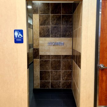 Sheetz - Women's Restroom - Gas Stations Near Me - Blairsville, Pennsylvania
