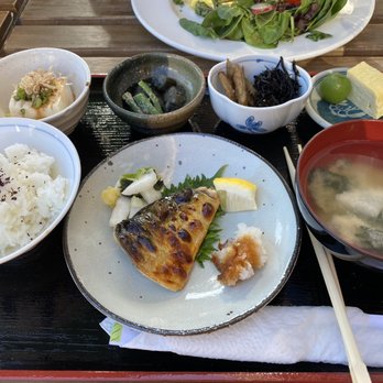 Azay - Japanese breakfast at Azay is a wonderful way to start the day in Little Tokyo. - Japanese Near Me - Los Angeles, California