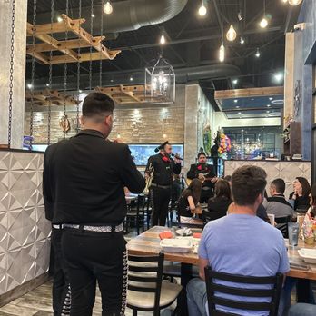 El Trompo - Mariachi band - Mexican Near Me - West Chester, Ohio