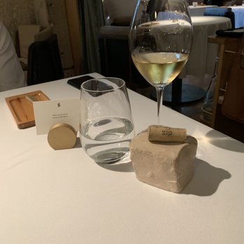 Belcanto - Nice presentation to keep cork of wine bottle - Portuguese Near Me - Lisbon, 11 Belcanto - Nice presentation to keep cork of wine bottle - Portuguese Near Me - Lisbon, 11