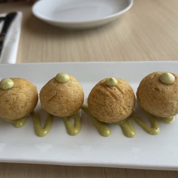 Peña Blanca - Bolita de Pana rellenas - Desserts Near Me - Aguadilla Pueblo, Puerto Rico