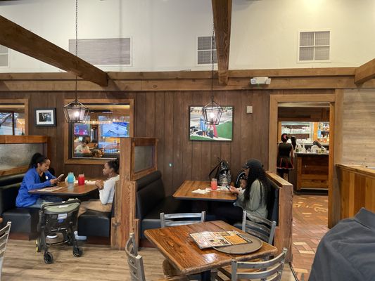 Lo-Lo's Chicken & Waffles by null