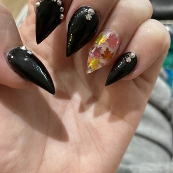 Nails & Beyond - Fall - Nail Salons Near Me - Kansas City, Missouri
