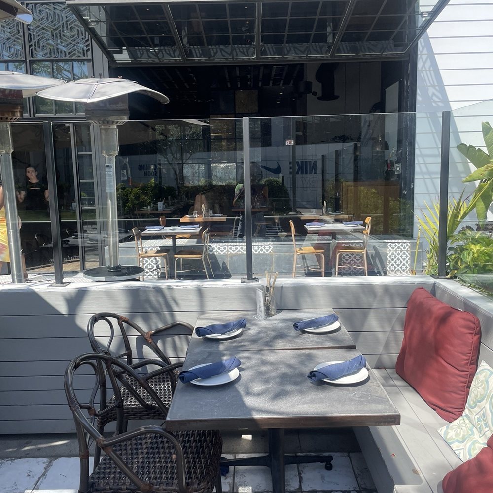 Little Sister - Vietnamese Near Me - El Segundo, California