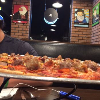 Flingers Pizza Pub - Lots of toppings - Pizza Near Me - Bloomington, Illinois Flingers Pizza Pub - Lots of toppings - Pizza Near Me - Bloomington, Illinois