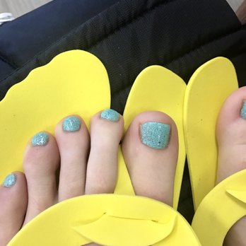 Creative Nails - I love glitter, I kept my the same idea as my manicure regular color underneath with a topcoat of glitter polish. - Nail Salons Near Me - De Pere, Wisconsin