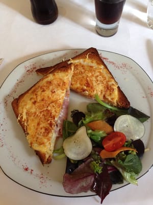 Château La Chenevière by null