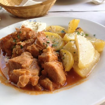 Dionisos - Estofado de cerdo - Greek Near Me - Barcelona, B Dionisos - Estofado de cerdo - Greek Near Me - Barcelona, B