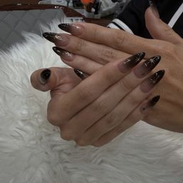 Love my new nails!! Jenny did them perfectly and would recommend her for all ur nail art needs! Now to think up my next design! Love my new nails!! Jenny did them perfectly and would recommend her for all ur nail art needs! Now to think up my next design!