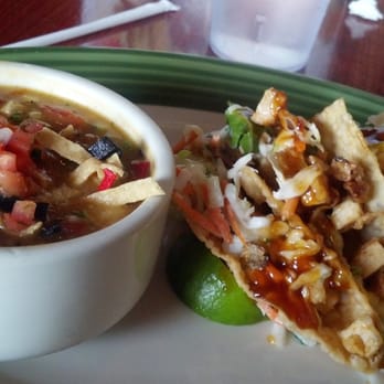 Applebee's Grill + Bar - Their won ton tacos are good BUT the tortilla soup is kinda gross - American Near Me - Beaumont, California